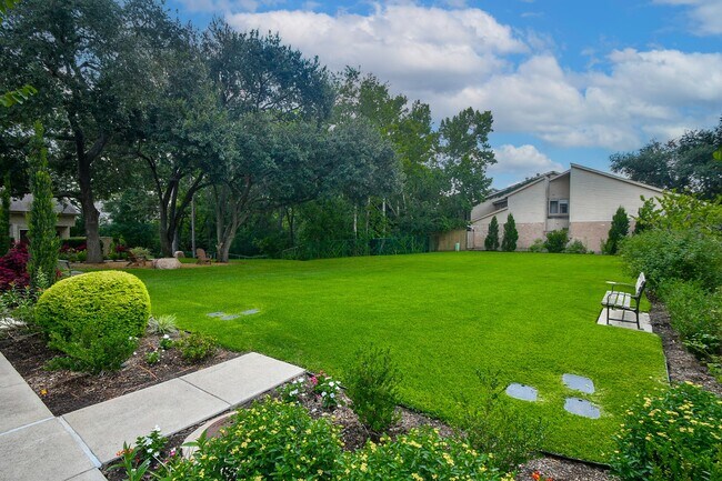 Building Photo - 12625 Memorial Dr