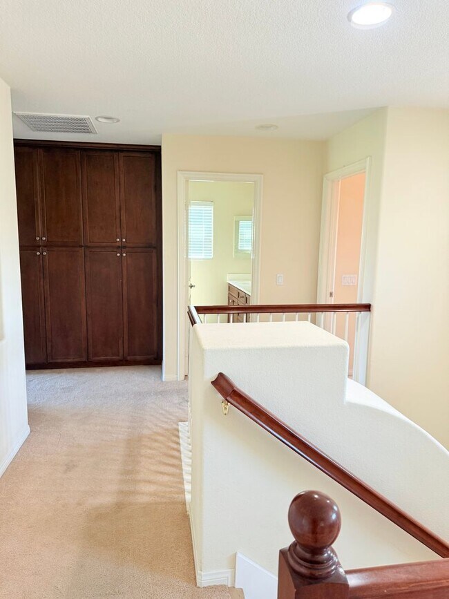 Building Photo - 4 Bed 3 Bath Home for rent in Murrieta