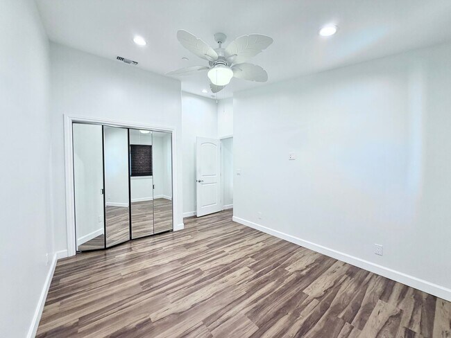 Building Photo - 5544 Crestone Ct