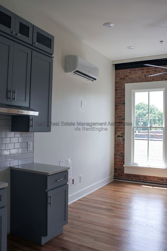 Building Photo - 6 Zebulon Street