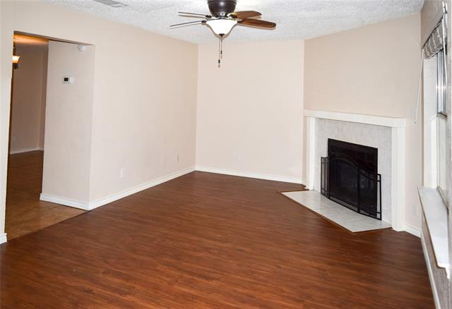 Building Photo - 916 Cedar Terrace