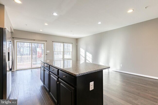 Building Photo - 7635 Telamon Wy