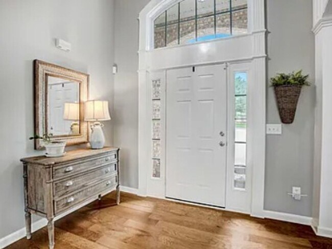 Building Photo - Spring Hill Gem! 3BR Home w/ Patio, Fire P...