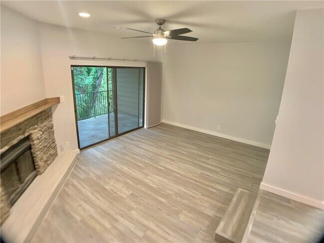 Building Photo - 1135 Barton Hills Dr