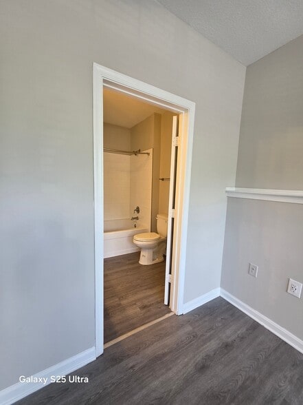 Building Photo - 13309 Glen Echo Cir