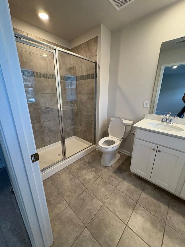 Building Photo - 408 Couchell Pl