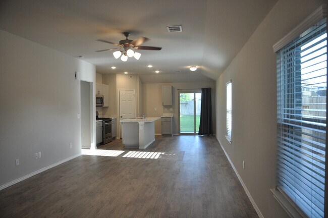 Building Photo - 23327 Briarstone Hbr Trl