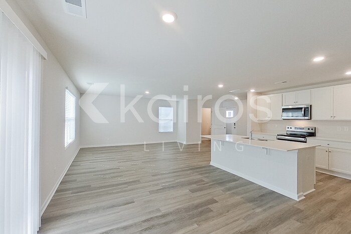 Building Photo - 125 Inez Ave