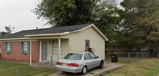 Building Photo - 1334 Roosevelt St