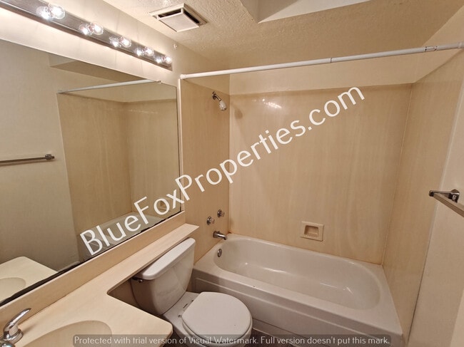 Building Photo - 254 E Pastime Rd