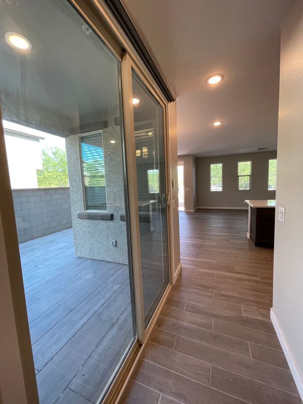 Building Photo - 20880 W Thomas Rd