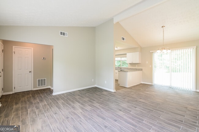 Building Photo - 3865 Scarsborough Dr SW