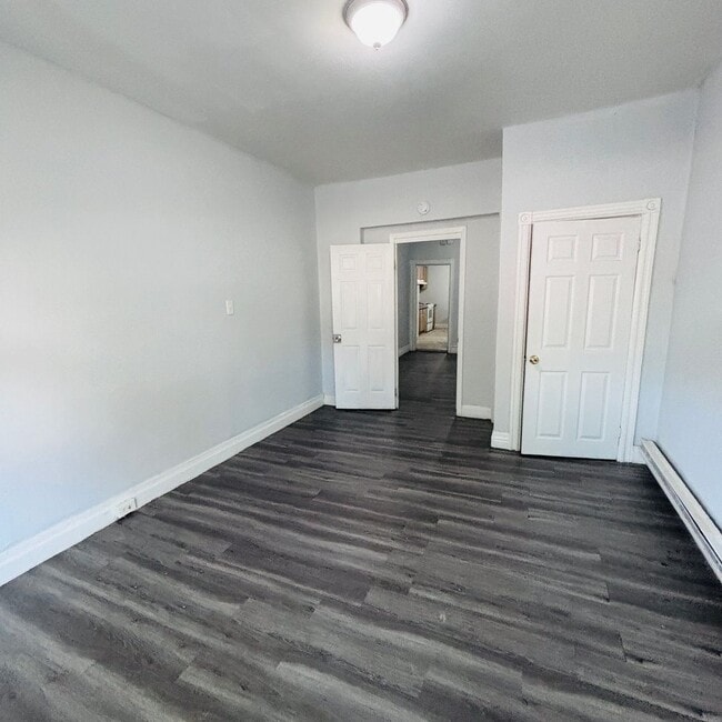 Building Photo - 384 Tilghman St