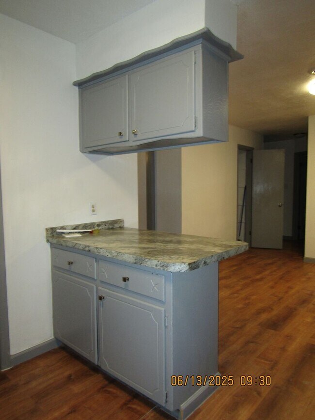 Building Photo - Very nice home located in the Park Lane ar...