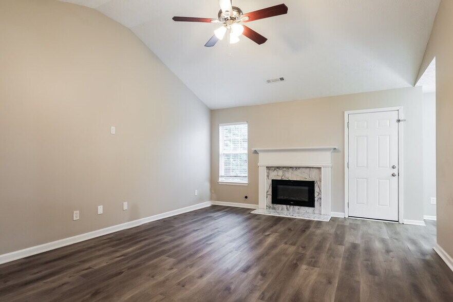 Building Photo - 9046 Jenni Cir