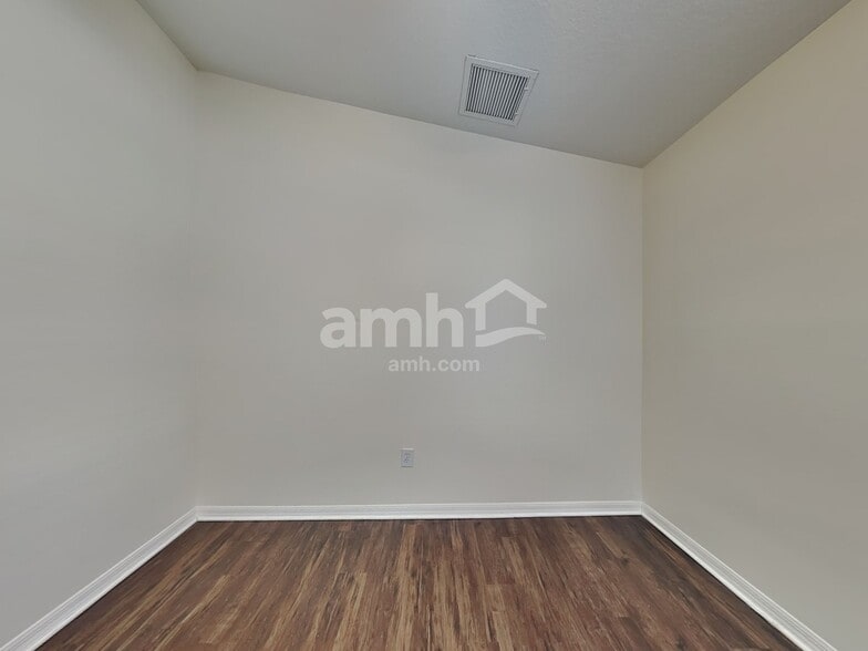 Building Photo - 18534 Kentisbury Ct