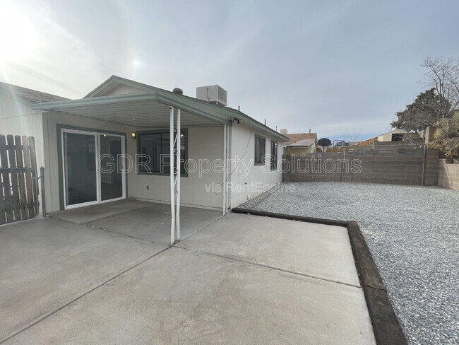 Building Photo - 4733 Platinum Dr NE