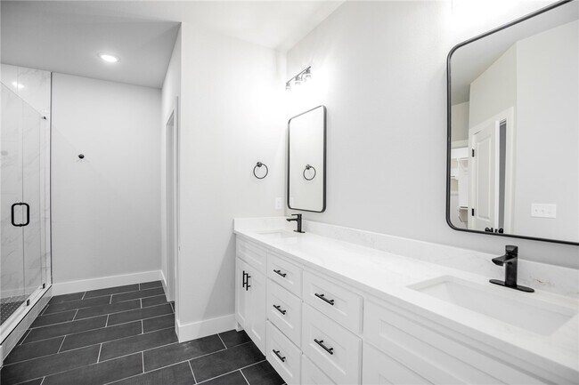 Building Photo - 7843 Range