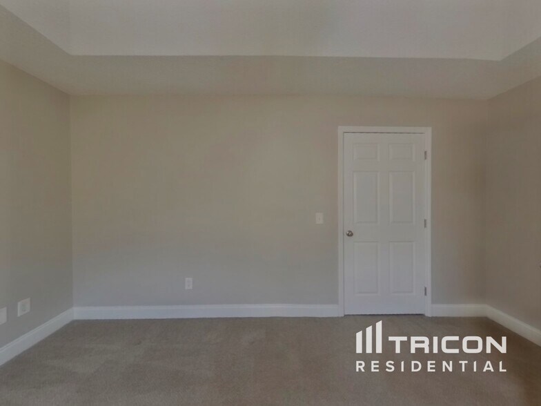 Building Photo - 189 Park Pl Dr