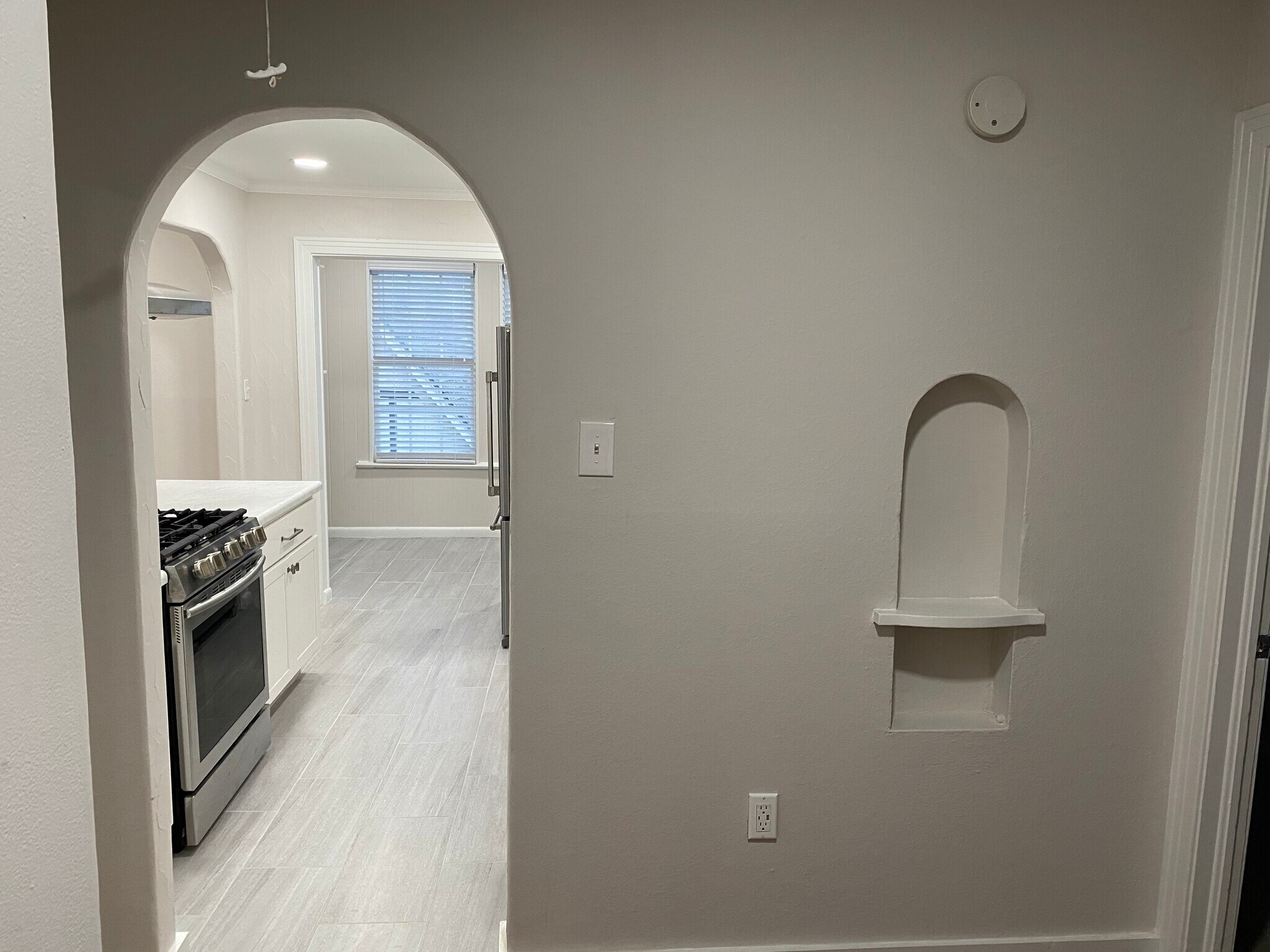 Building Photo - 6348 Llano Ave