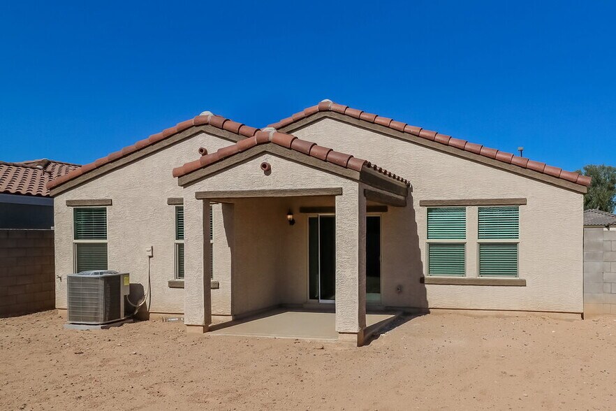 Building Photo - 25773 W Euclid Ave