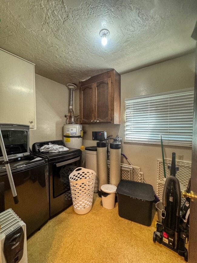 Building Photo - 44 Chestnut St