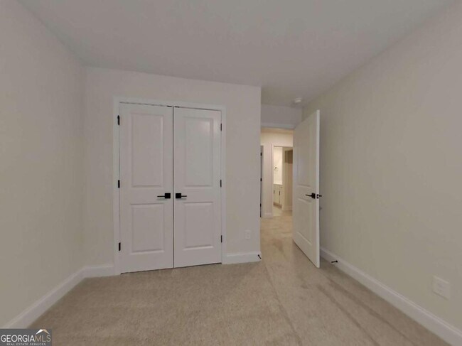 Building Photo - 615 Cantrell Dr