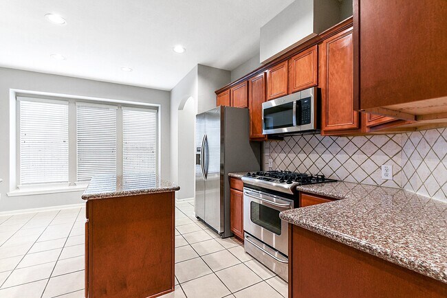 Building Photo - 5035 Logans Landing Ln