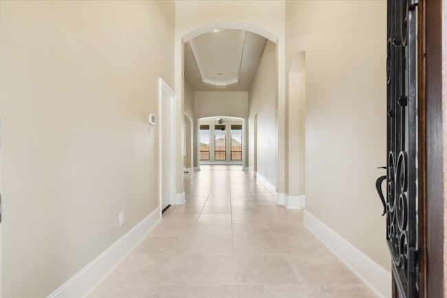 Building Photo - 20111 Redondo Valley Dr