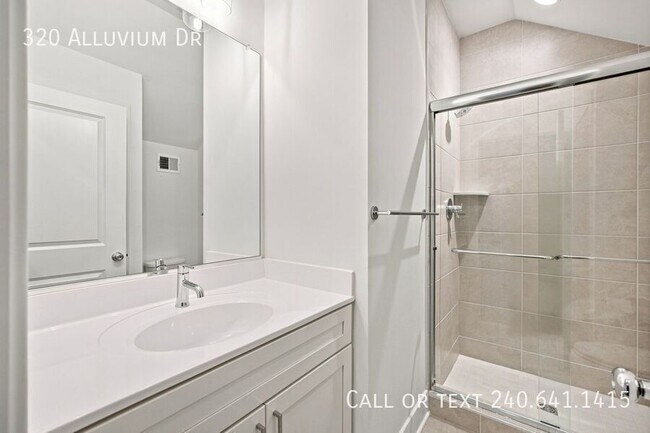 Building Photo - 320 Alluvium Dr