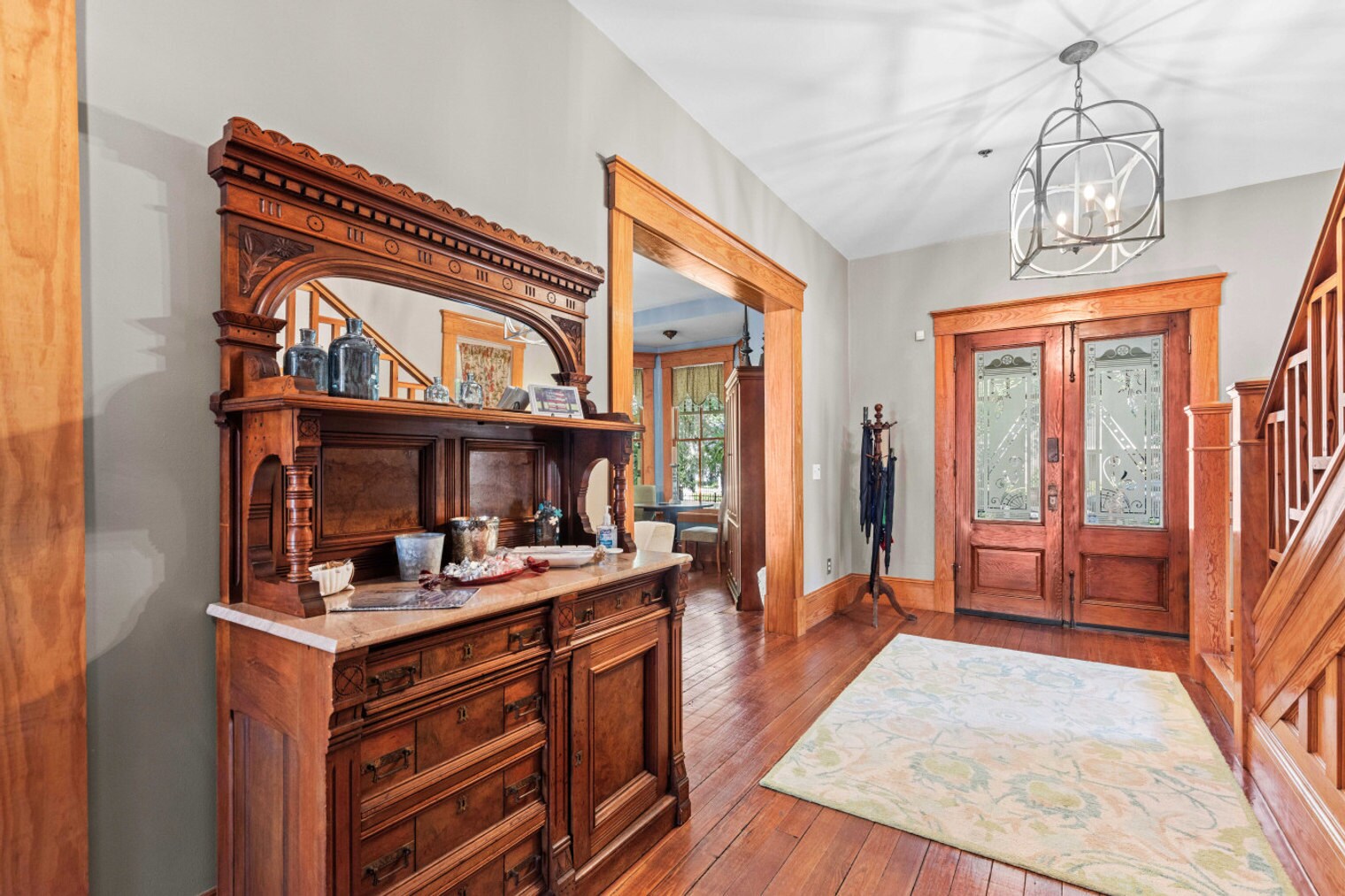 Building Photo - 221 SE 7th St