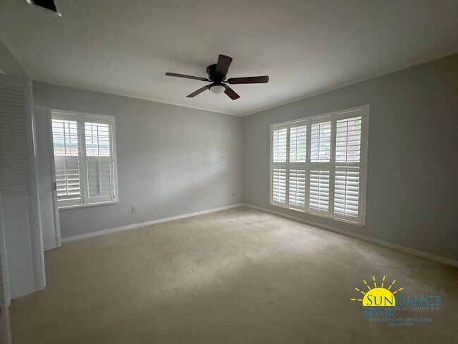 Building Photo - Stunning 3 Bedroom Home in Shalimar with In-ground Pool!