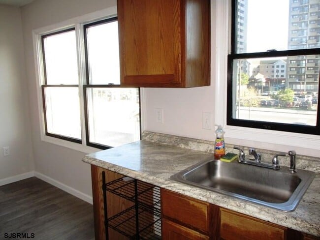 Building Photo - 14 Galleon Ct