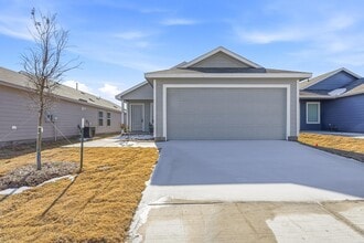 Building Photo - 1000 Calley Pear Trl