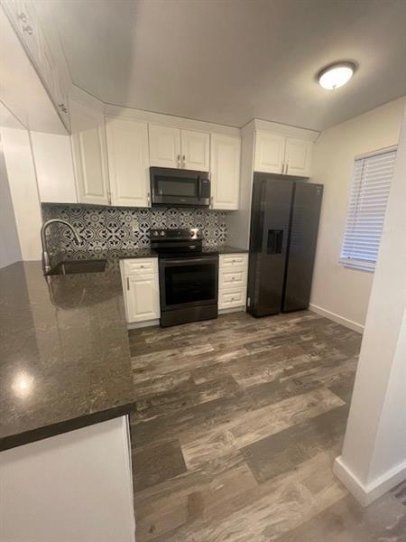 Building Photo - 3050 NW 42nd Ave