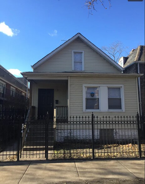 Primary Photo - 7944 S Dobson Ave