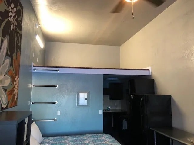 Building Photo - 1708 N Riverfront Dr