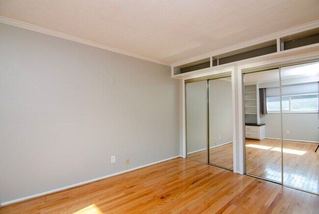 Building Photo - 201 Acklen Park Dr