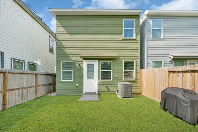 Building Photo - 4201 Stassen St