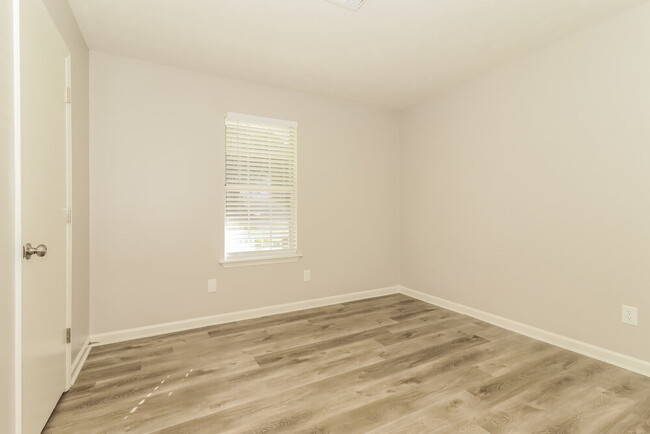 Building Photo - 476 Ridgedale Way