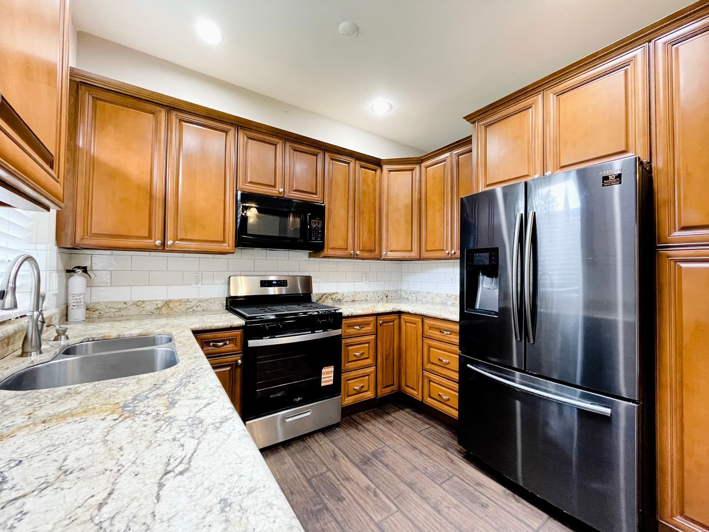 Building Photo - Cherokee Bay Rambler