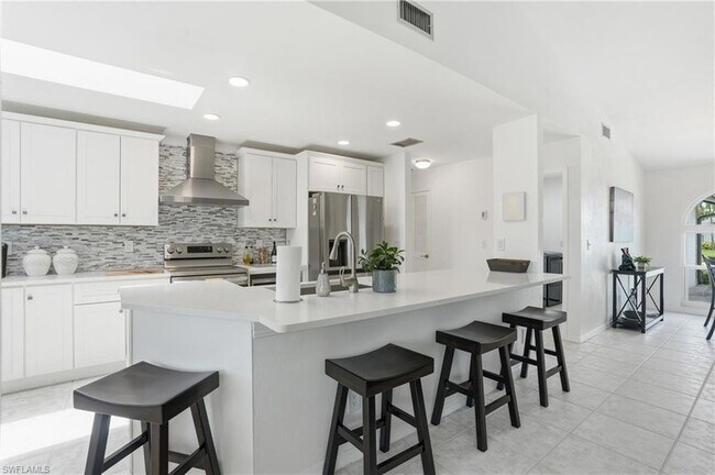 Building Photo - 132 Bordeaux Cir
