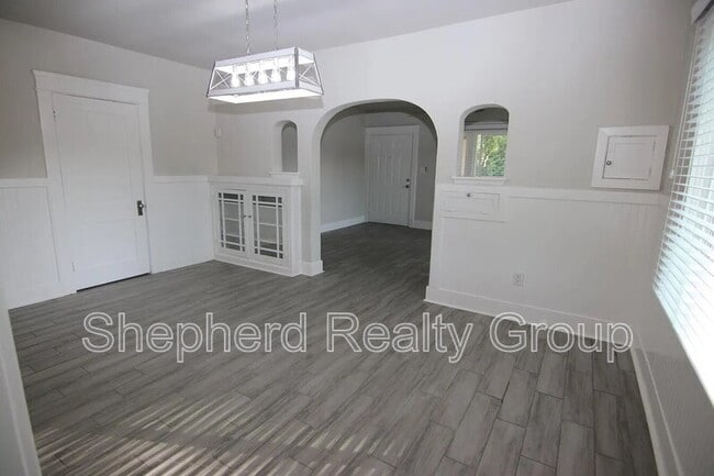 Building Photo - 3993 3rd St