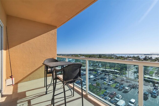 Building Photo - 880 Mandalay Ave