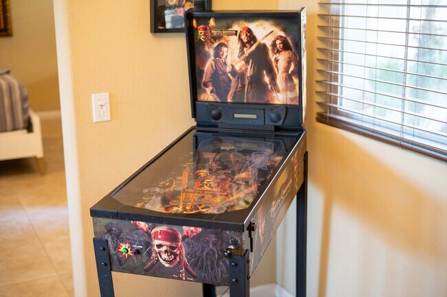 Building Photo - 40834 Adriatico Ct