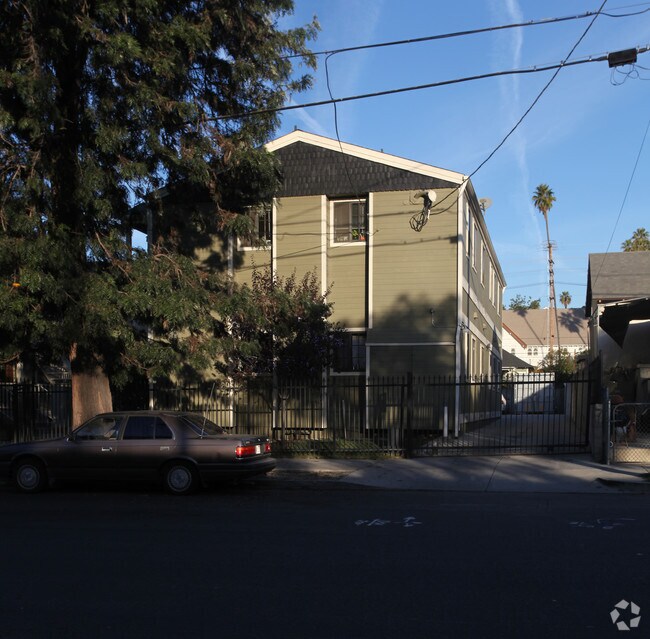 Building Photo - 5817-5821 Piedmont Ave