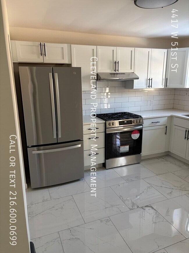 Building Photo - 4417 W 51st St