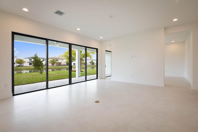 Building Photo - 17062 Watersprite Lakes Rd