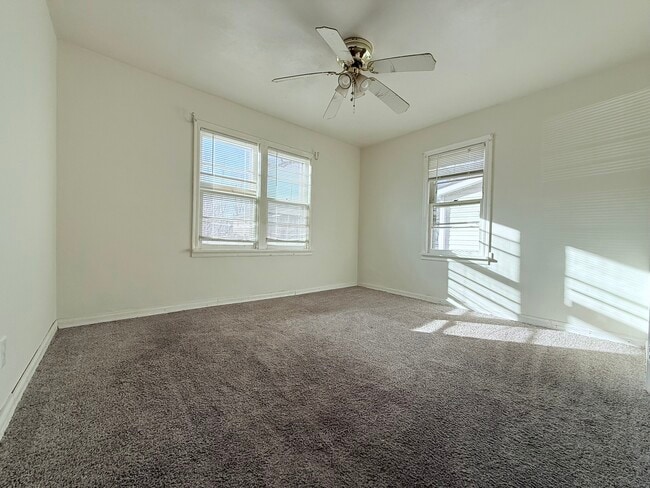 Building Photo - 609 S Taylor Ave