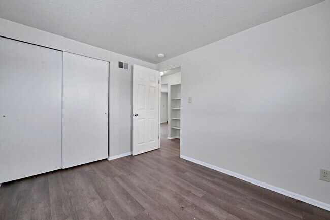 Building Photo - 2 Bedroom Affordable Housing Apartment